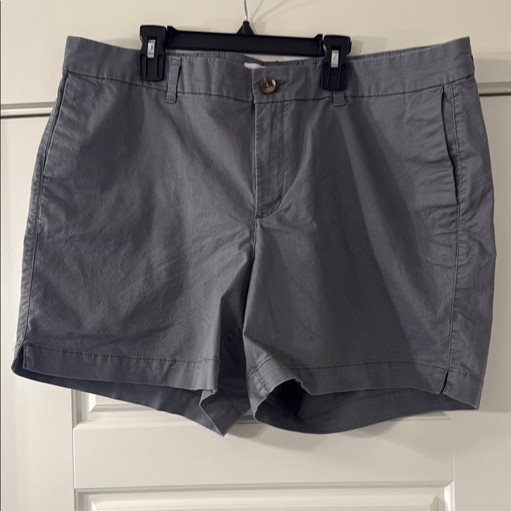 Old Navy Women's Charcoal grey everyday short size 16